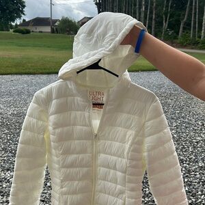 Love tree packable jacket/ white/ never been worn